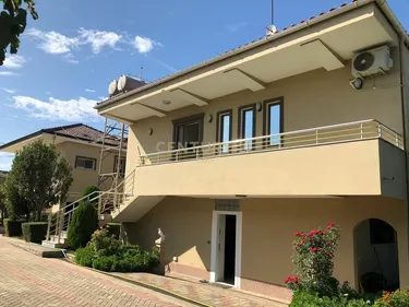 Foto e Vilë në shitje Shenavlash, Durrës