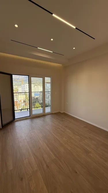 Foto e Apartment në shitje Ali Demi, Tiranë