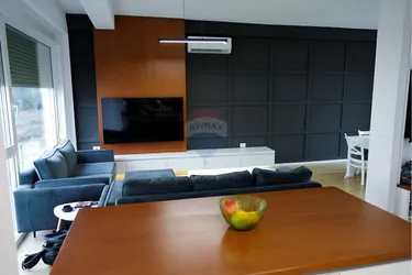 Foto di vila in vendita Liqeni i Farkës, Rezidenca Aba, Tiranë