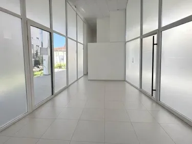 Photo of commercial for sale Rruga Barrikadave, Tiranë