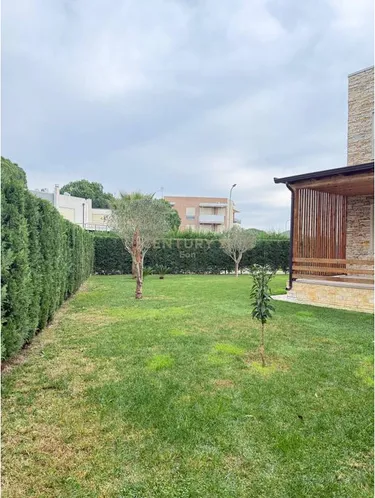 2+1 Apartment with 266 m² Yard for Sale in Gjirin e Lalzit, Durrës