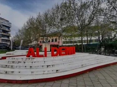 Foto di shop in vendita Ali Demi, Bulevardi Bajram Curri, Tiranë