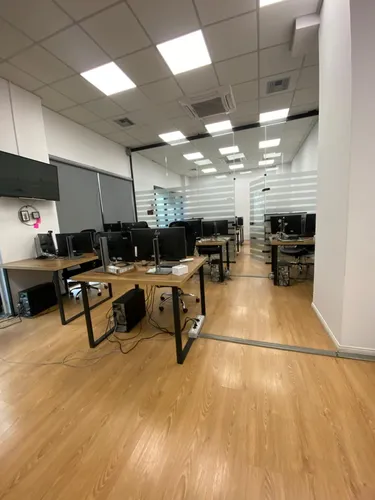 Фото Квартира на продажу Kompleksi Square 21, Tiranë