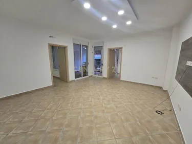 Foto e Apartment në shitje Kodra e Diellit, Rruga Xhon Kenedi, Tiranë
