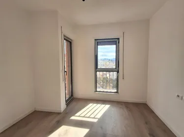 Zdjęcie Mieszkanie na sprzedaż Shkolla e Kuqe, Tiranë