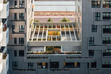 Zdjęcie commercial na sprzedaż Square 21, Rruga e Kavajës, Tiranë