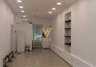 Zdjęcie shop na sprzedaż Komuna e Parisit, Tiranë