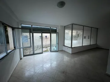 Foto e Dyqan në shitje Rruga Rrota e Kuqe, Durrës