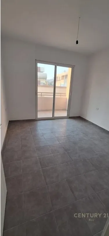 Фото Квартира на продажу Stadiumi, Durrës