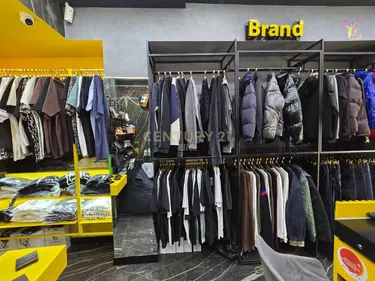 Fotografie shop na prodej Vasil Shanto, Tiranë