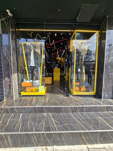 Fotografie shop na prodej Vasil Shanto, Tiranë