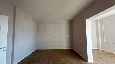 Foto e Apartment në shitje Qender, Shallvaret, Tiranë