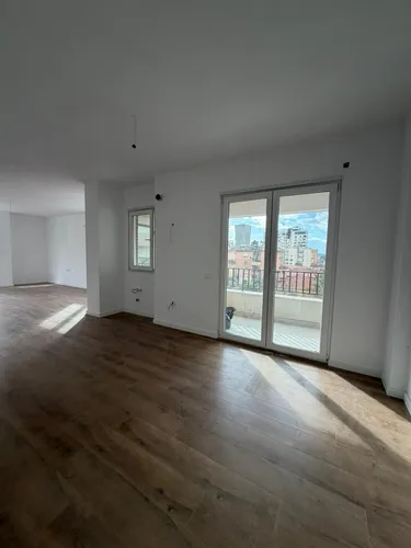Фото Квартира на продажу Pazari i Ri, Tiranë