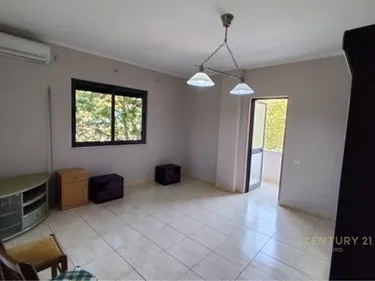 Фото Квартира на продажу Ali Demi, Shkolla 1 Maji, Tiranë