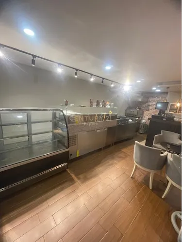 Foto e Ambient biznesi në shitje Vasil Shanto, Tiranë