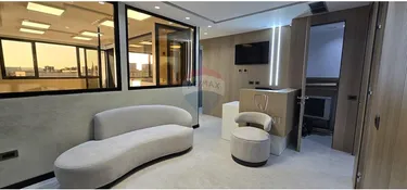 Zdjęcie commercial na sprzedaż Oxhaku, Kompleksi Asl, Tiranë