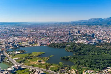 Фото Квартира на продажу Rruga 5 Maji, Tiranë