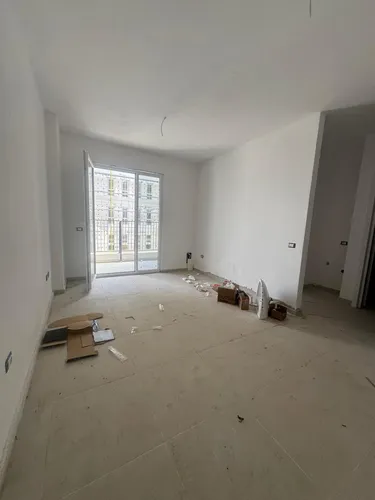 Foto av Lägenhet till salu Univers City, Qtu, Tiranë