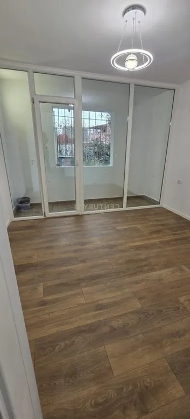 Foto e Apartment në shitje Rruga Ali Demi, Tiranë