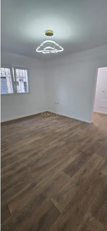 Foto e Apartment në shitje Ali Demi, Tiranë