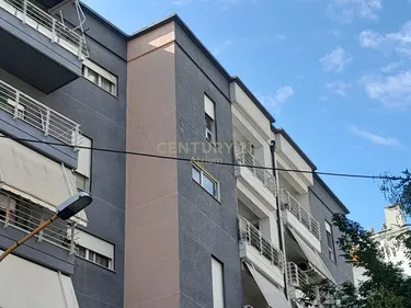 Foto di studio in vendita Rruga Ali Demi, Tiranë