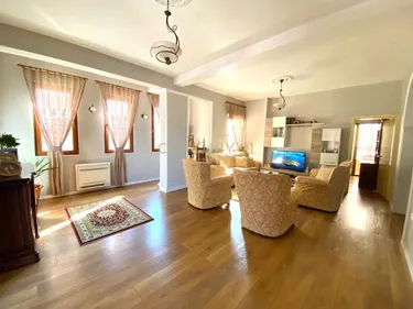 Foto e Apartment në shitje Blloku Vasil Shanto, Tiranë