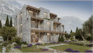 2+1 Apartment with Yard in San Nicolas, Palase, Vlore