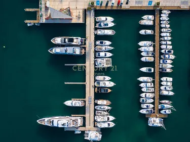 Foto di vila in vendita Gjiri i Lalëzit, Hamallaj, Durrës