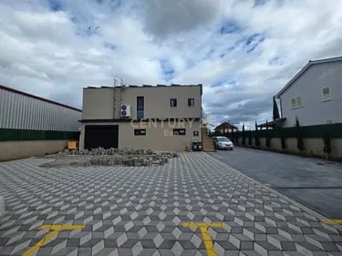 Zdjęcie commercial na sprzedaż Shijak, Durrës