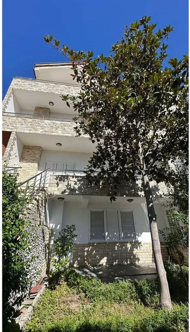 Foto e Shtëpi në shitje Shkoze, Rruga Kristaq Antoniu, Tiranë