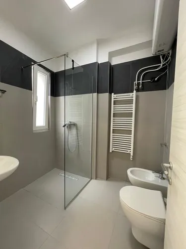 Zdjęcie Mieszkanie do wynajęcia Fusha e Aviacionit, Rruga Fejzi Himzo, Tiranë