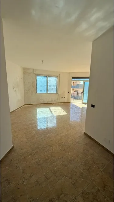 Фото Квартира на продажу Shkëmbi i Kavajës, Durrës