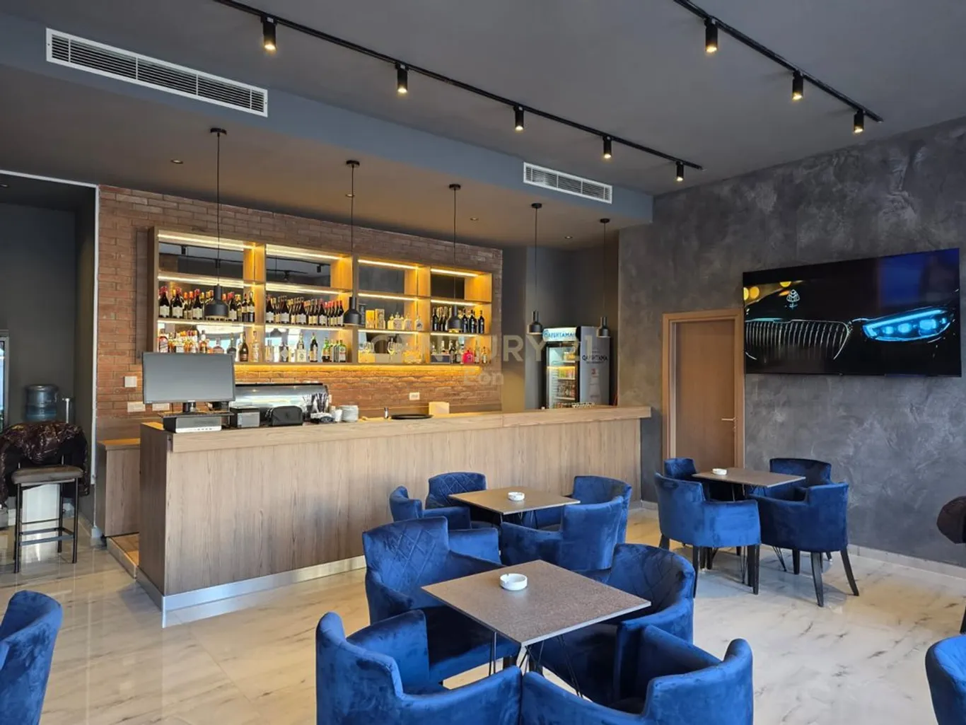 Bar Café Business Premises for Sale in Durres