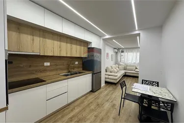 Zdjęcie Mieszkanie do wynajęcia Rruga Muhamet Gjollesha, Tiranë