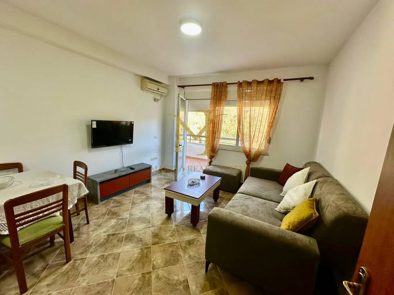1+1 Apartment for Sale in Durrës, Rruga Liria