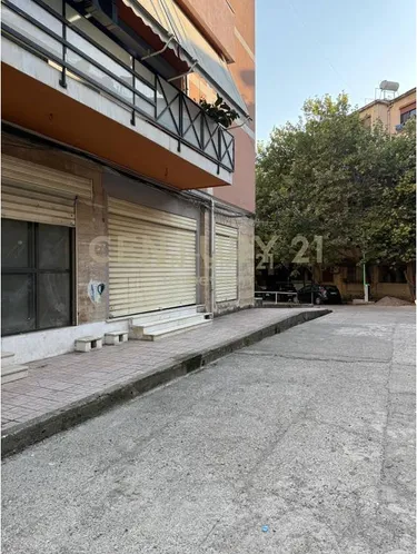 Zdjęcie commercial na sprzedaż Ali Demi, Tiranë