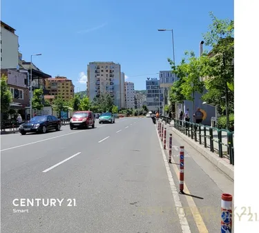 Foto av shop till salu Rruga Komuna e Parisit, Tiranë