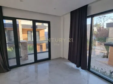 Foto e Vilë në shitje Golem, Durrës