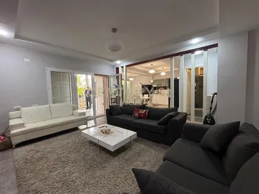 Фото Квартира на продажу Gjiri i Lalzit, Kompleksi Lura 1, Durrës