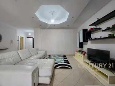 Foto di Appartamento in vendita Astir, Tiranë