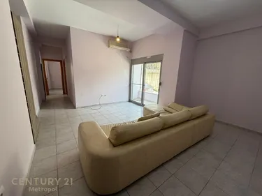 Foto di Appartamento in vendita Liqeni i Thatë, Tiranë