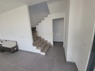 Foto e Vilë në shitje Gjiri i Lalezit, Durrës