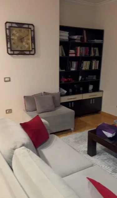 Foto di Appartamento in vendita Tiranë, Rruga Jordan Misja