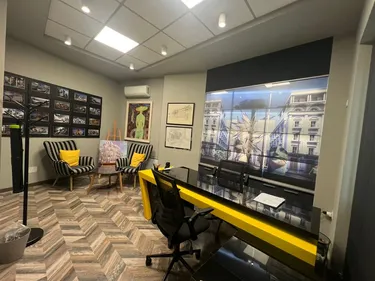 Foto di office in vendita Qender, Tiranë