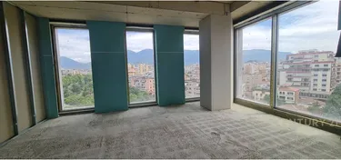 Фото office на продажу Qendra Qytetit, Rruga e Elbasanit, Tiranë