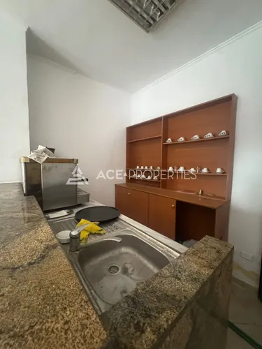 Foto e Dyqan në shitje Vollga, Durrës