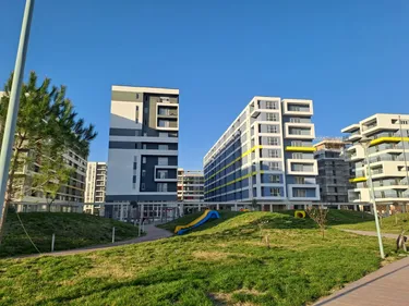 Foto e Ambient biznesi në shitje Univers City, Tiranë