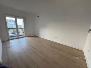 Zdjęcie Mieszkanie na sprzedaż Qtu, Univers City, Tiranë