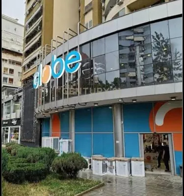 Foto e Dyqan në shitje Pranë Globe, Ish Parku, Tiranë