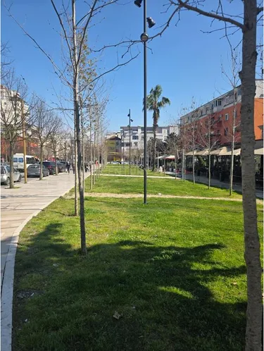 Foto e Ambient biznesi në shitje Qender, Durrës